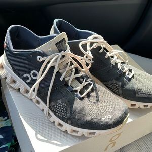 OnCloud Women’s Running Shoes